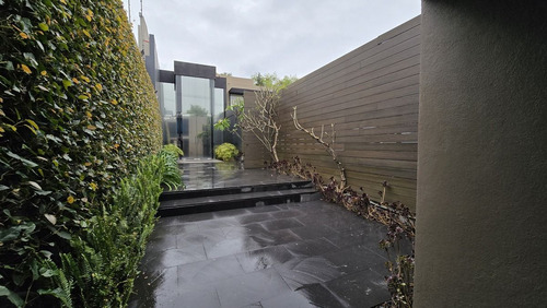 Casa Para Oficinas En Venta En Jardines Del Pedregal