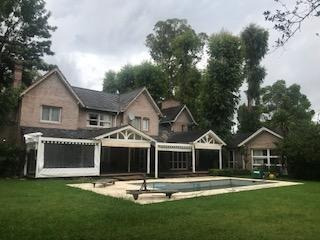 Imagen 2 de 13 de Venta Casa De 4 Dormitorios En City Bell
