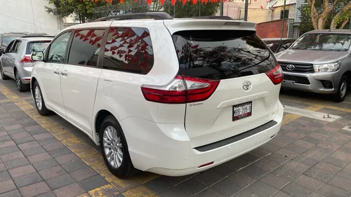Toyota Sienna 3.5 Xle At