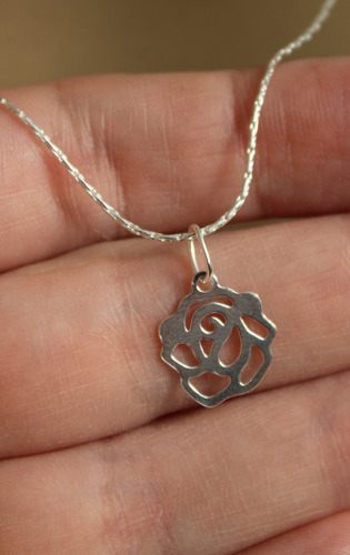 Imagem 3 de 10 de Pingente Rosa Flor + Corrente 45 Cm Prata 925