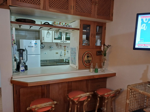 Apartamento Com 2 Dormitórios Aconchegante Entre As Praias Das Asturias E Tombo