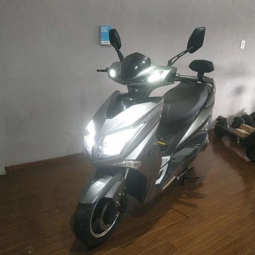 Imagen 8 de 15 de Moto Eléctrica Sunra Anger Potenciada Doble Bat Litio 0km