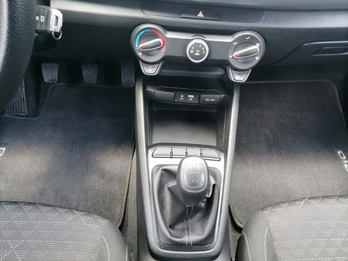 Imagen 8 de 13 de Kia Rio Hb Lx 4490