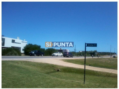 Imagen 12 de 24 de Casa En Altos De Punta Piedra Con Vista Al Mar