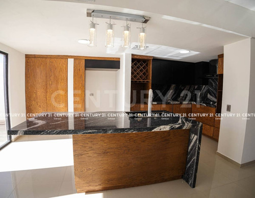 Casa En Venta En Fraccionamiento Condesa Rejón, Chihuahua Chih.