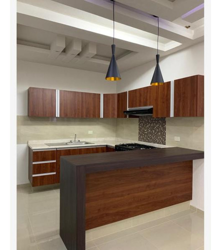 Casa En Venta En Nueva Chapultepec, Morelia, Michoacán De Ocampo C.p. 58280