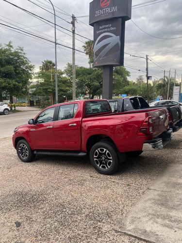 Imagen 4 de 7 de Toyota Hilux 2021 2.8 Cd Srx 177cv 4x2 At