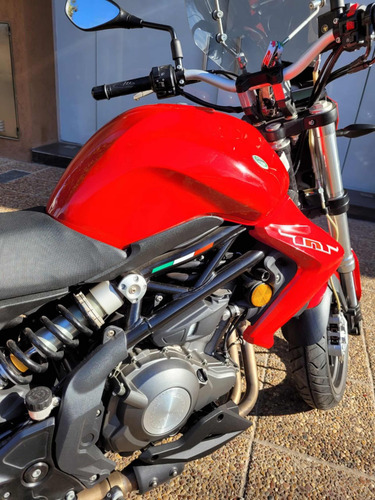 Imagen 9 de 15 de Benelli Tnt300