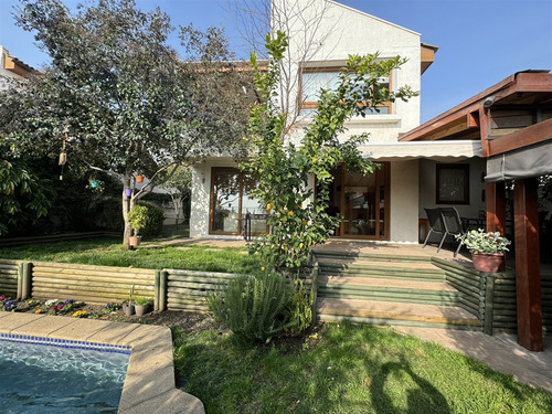 Venta De Casa En Peñalolen Alvaro Casanova -jose Arrieta 5d