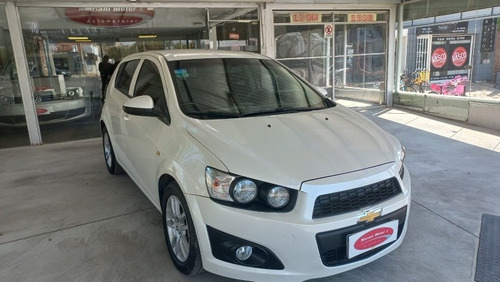 Imagen 2 de 10 de Chevrolet Sonic 2017 1.6 Lt