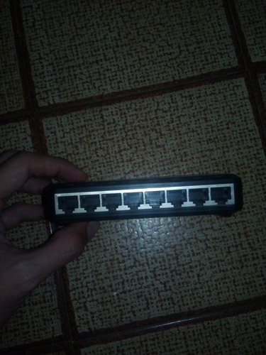 Imagen 2 de 5 de Switch De 8 Puertos Nexxt/internet/wan/red/cable/computadora