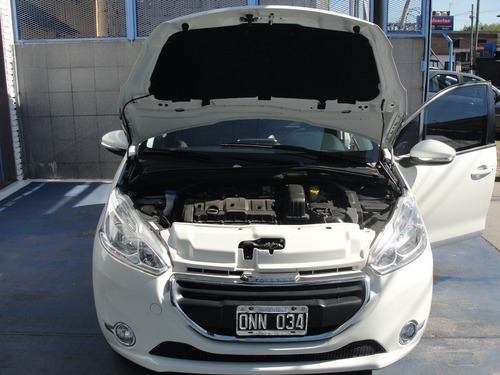 Peugeot 208 Allure 1,6 N Touchscreen 2015 Igual A Okm