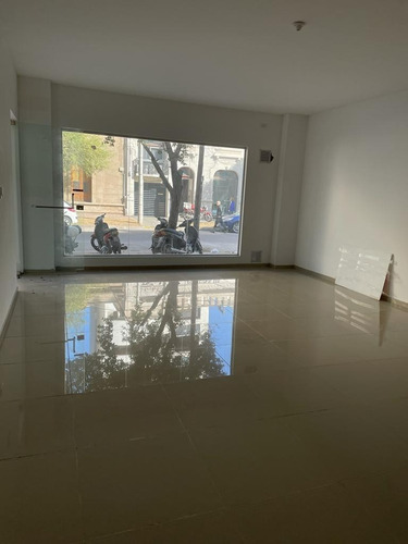 Imagen 4 de 7 de Alquilo Local 90 Mts A Estrenar Barrio General Paz - Apto Gastronomico