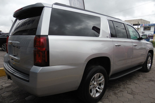 Imagen 4 de 14 de Chevrolet Suburban 2016