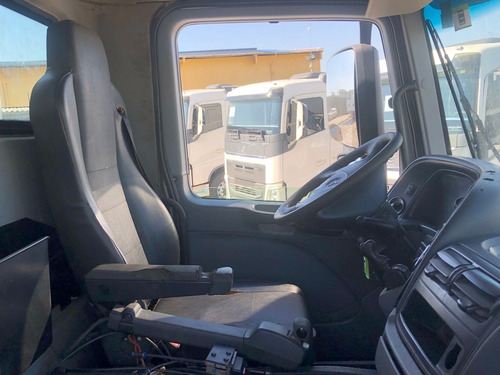 Mercedes Actros 4844 2011 - 8x4 - Caçamba Rossetti 20m³=4140