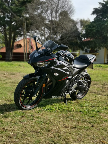 Yamaha R3 2018