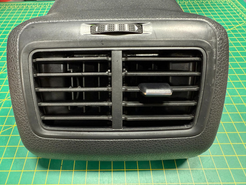 Rejilla Tobera Trasera Vw Golf Mk7/7.5 Original Rota Leer (Usado)