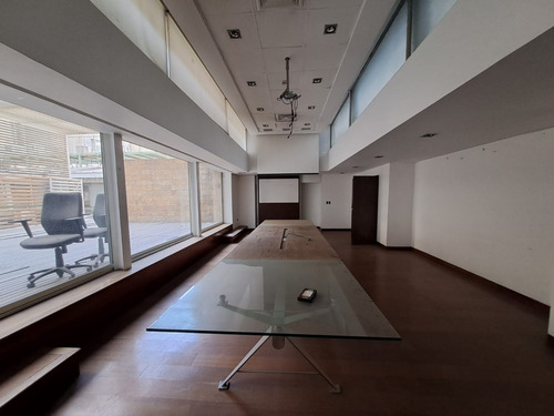 Venta/arriendo De Edificio En Huérfanos Id 50.942-lin