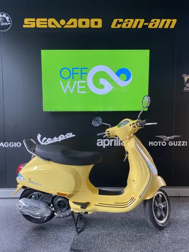 Vespa Piaggio Vxl150 Amarilla Modelo 2025