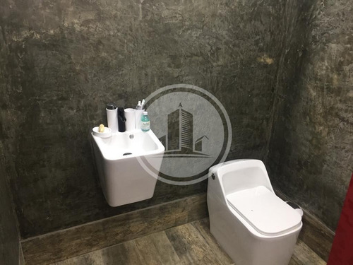 Venta O Alquiler De Local Amplio Para Restaurante, Bodegón, Otros. De Oportunidad. 06js