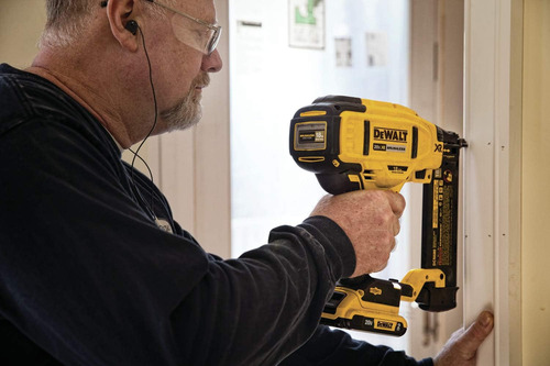 Clavadora Inalámbrica Dewalt 20v Max*, 18 Ga