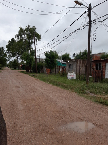 Imagen 2 de 10 de Venta De Lote Con Edificación En Tristán Suárez