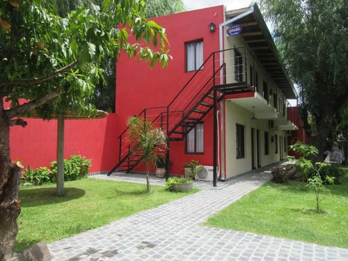 Imagen 8 de 13 de Hospedaje En Gualeguaychú De Habitaciones, Departamentos, Dupex Desde 2 A 9 Personas Con Pileta