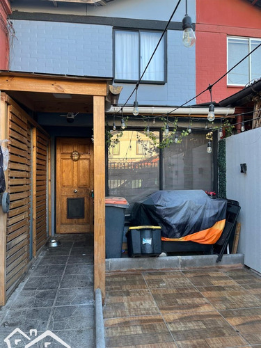 Casa En Venta De 2 Dorm. En Maipú