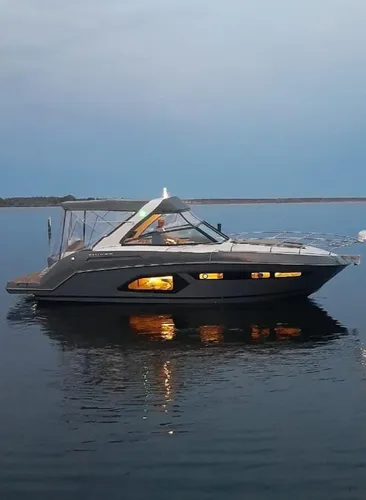 Quest Yachts 290 Con Mercruiser 350 Hp V8 Dp 0km