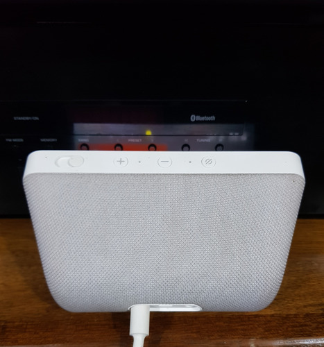 Bocina Amazon Echo Show Generación 1 Con Entrada Auxiliar Blanco (Usado)