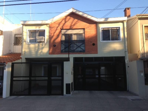 Duplex 2 Plantas Prox A Estacion C/cochera Con Porton Aut