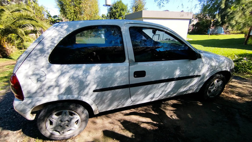 Chevrolet Corsa 1.6 Gl Aa Dh