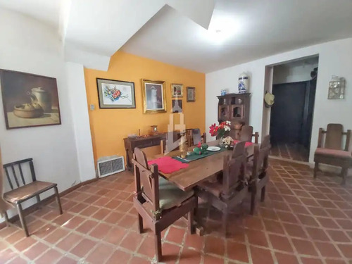 Casa Quinta Para Remodelar En Chilemex, Sector Chile
