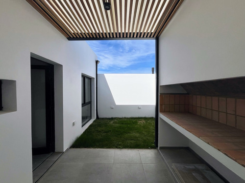 Rincones De Manantiales Duplex En Planta Baja Con 2 Dormitorios Venta
