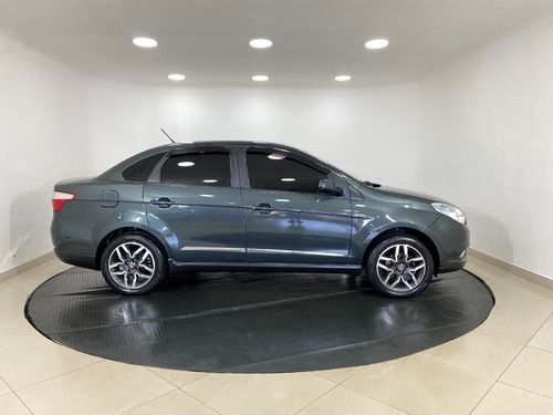 Imagem 5 de 20 de Fiat Grand Siena