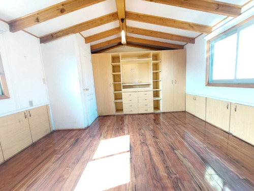 Se Arrienda Casa Amplia De 4d/ 2b/ Est./ Quilicura