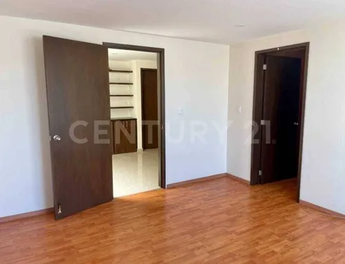 Casa En Venta En Britania La Calera, Puebla.