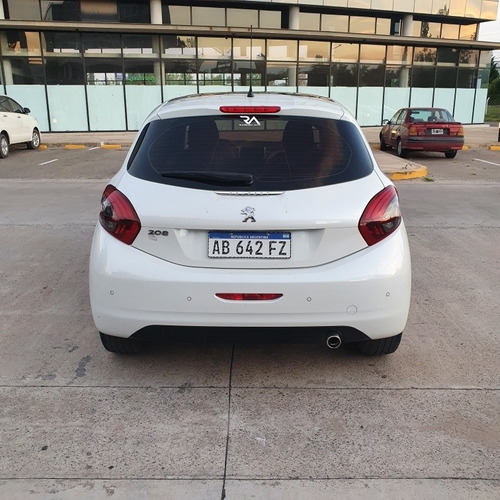 Peugeot 208 1.6 Allure 2017