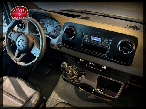 Mercedes-Benz Sprinter Passageiro 16 Lugares
