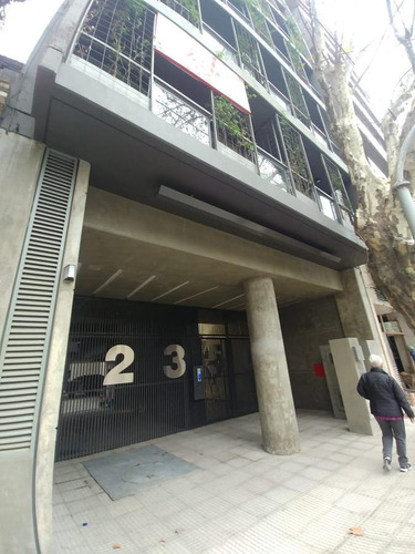Imagen 5 de 30 de Monoambiente/oficina Con Balcon Sobre Jb Justo Y Vera Apto Profesional