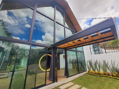 Venta Casa Tulipanes V De 4 Habitaciones Con Baño, Amueblada, Equipada Con Enorme Jardín Y Alberca Climatizada En Fracc Rancho San Diego Ixtapan De La Sal Edomex