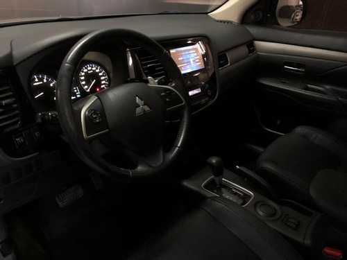 Imagem 10 de 12 de Mitsubishi Outlander 2.0 16v 160cv Aut. 2015/2015