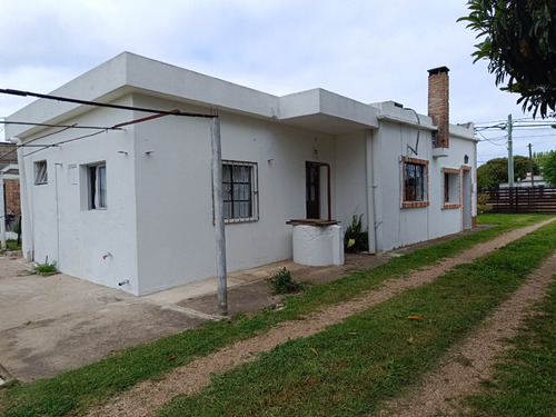 Se Vende Muy Linda Casa De Dos Dormitorios, Santa Rosa, Canelones.