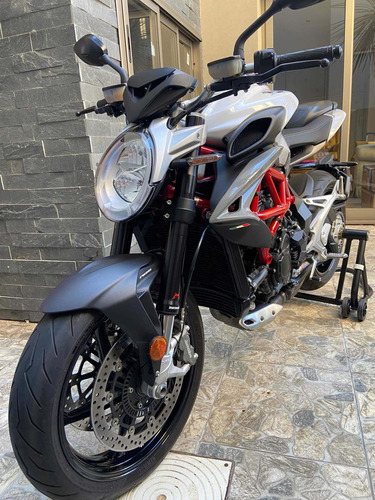 Imagen 9 de 17 de Mv Agusta Brutale 800