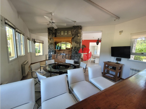 Casa En Venta - Zona Alamos - Vista Al Golf - Calidad De Construcción