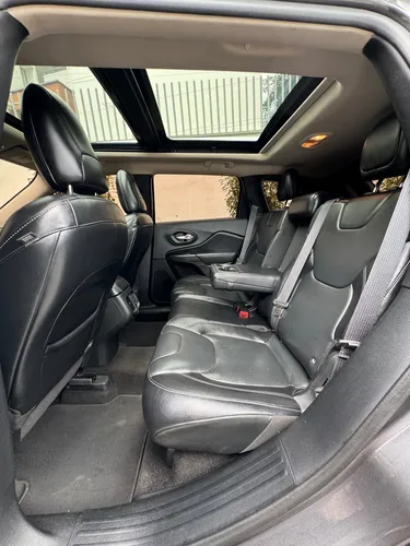 Jeep Cherokee LONGITUDE PLUS 3.2