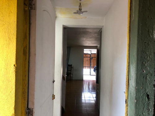 Excelente Casa De Dos Pisos En Comuna De La Cisterna!!!