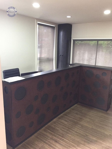 Excelente Local Comercial Ideal Para Oficinas Profesionales.
