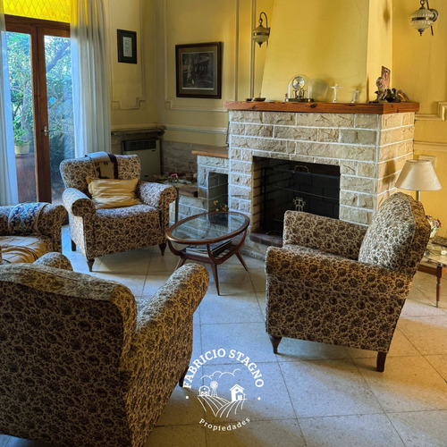 Venta Casa 4 Dormitorios Mercedes Con Cochera