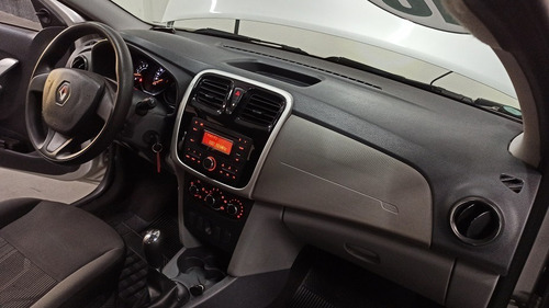 Renault Logan Expression 1.6 8v